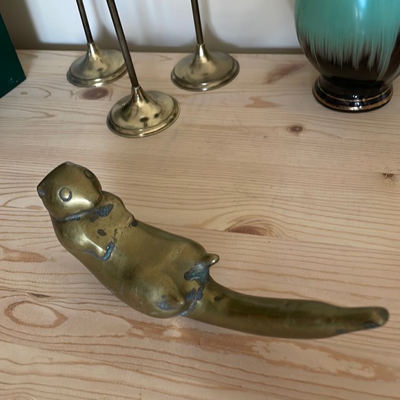 Rare and Unique Vintage Brass Otter - Picture 4 of 4